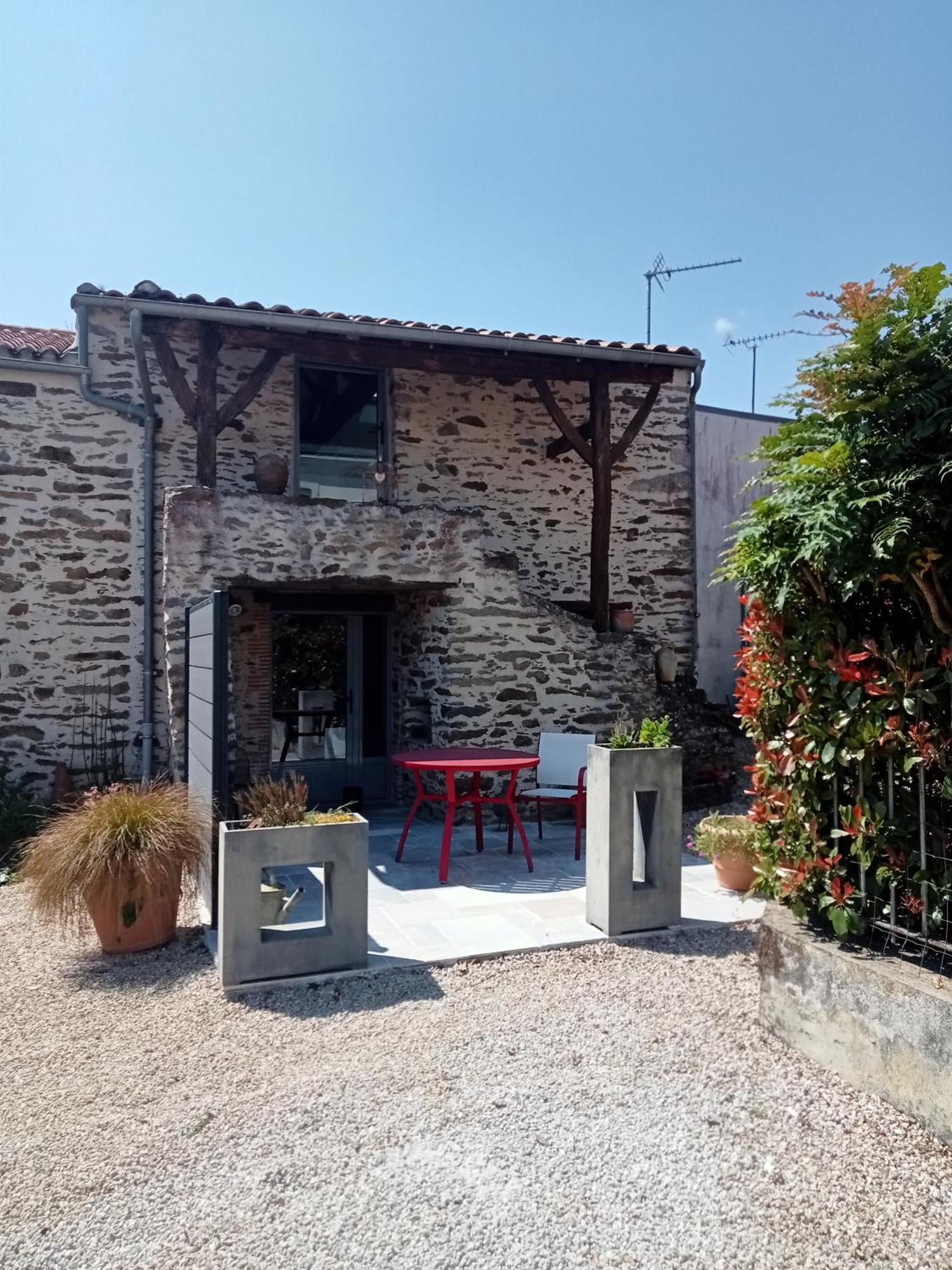 Fleur De Vigne Bed & Breakfast Monnieres  Екстериор снимка